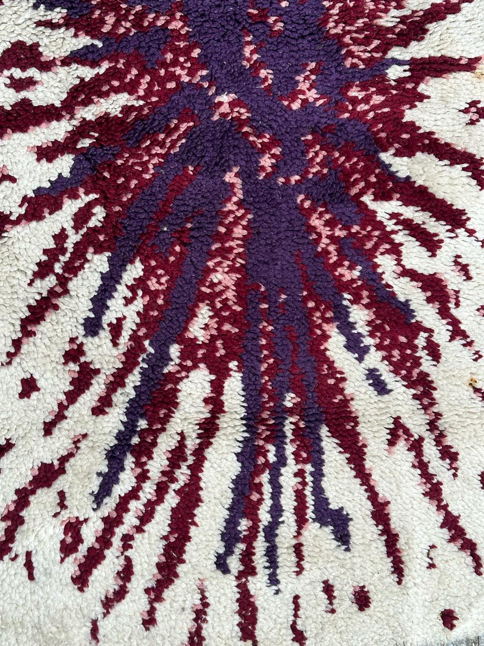 Annodato a mano Bel tappeto vintage francese Cogolin dal design moderno in vendita