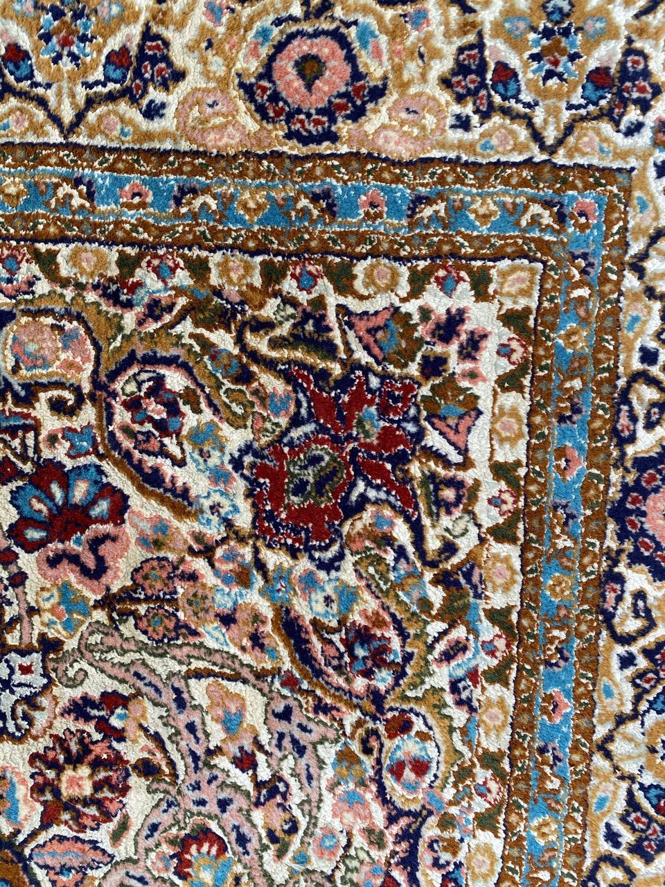 Bonita alfombra vintage de seda india Punjab de Bobyrug Anudado a mano en venta