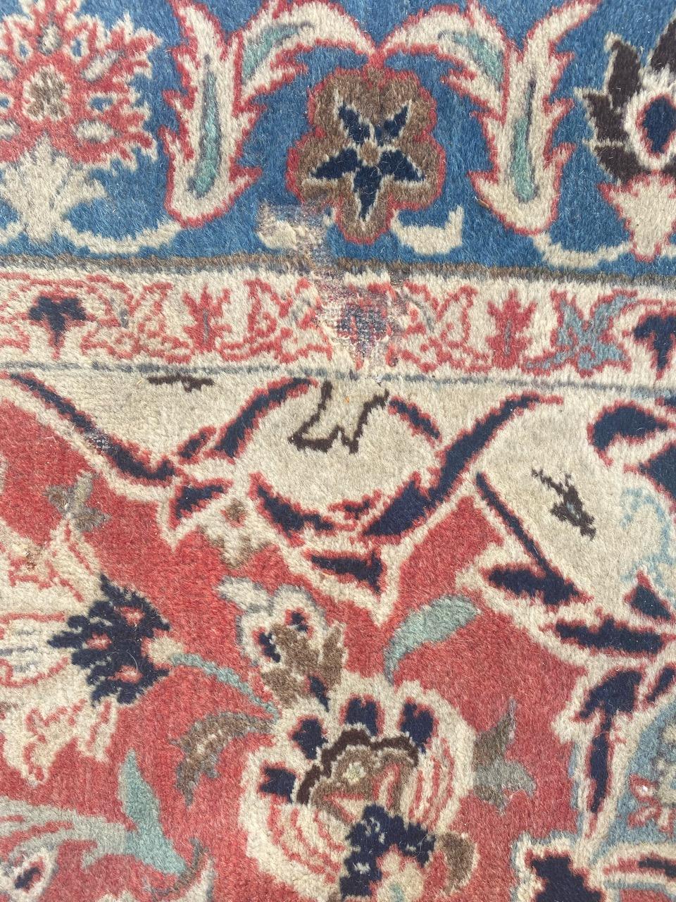 Bobyrug’s Nice Vintage Isfahan Najafabad Rug In Good Condition For Sale In Saint Ouen, FR