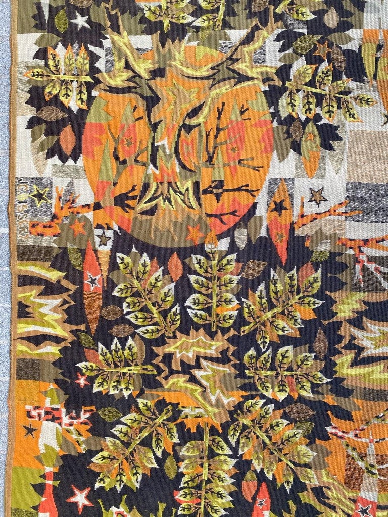 Very beautiful French tapestry with a design of Jean Claude Bissery, French artist from the second half of the 20th century, with the signature of the artist, with a beautiful modern design and nice colors, made by mechanical Jaquar manufacturing