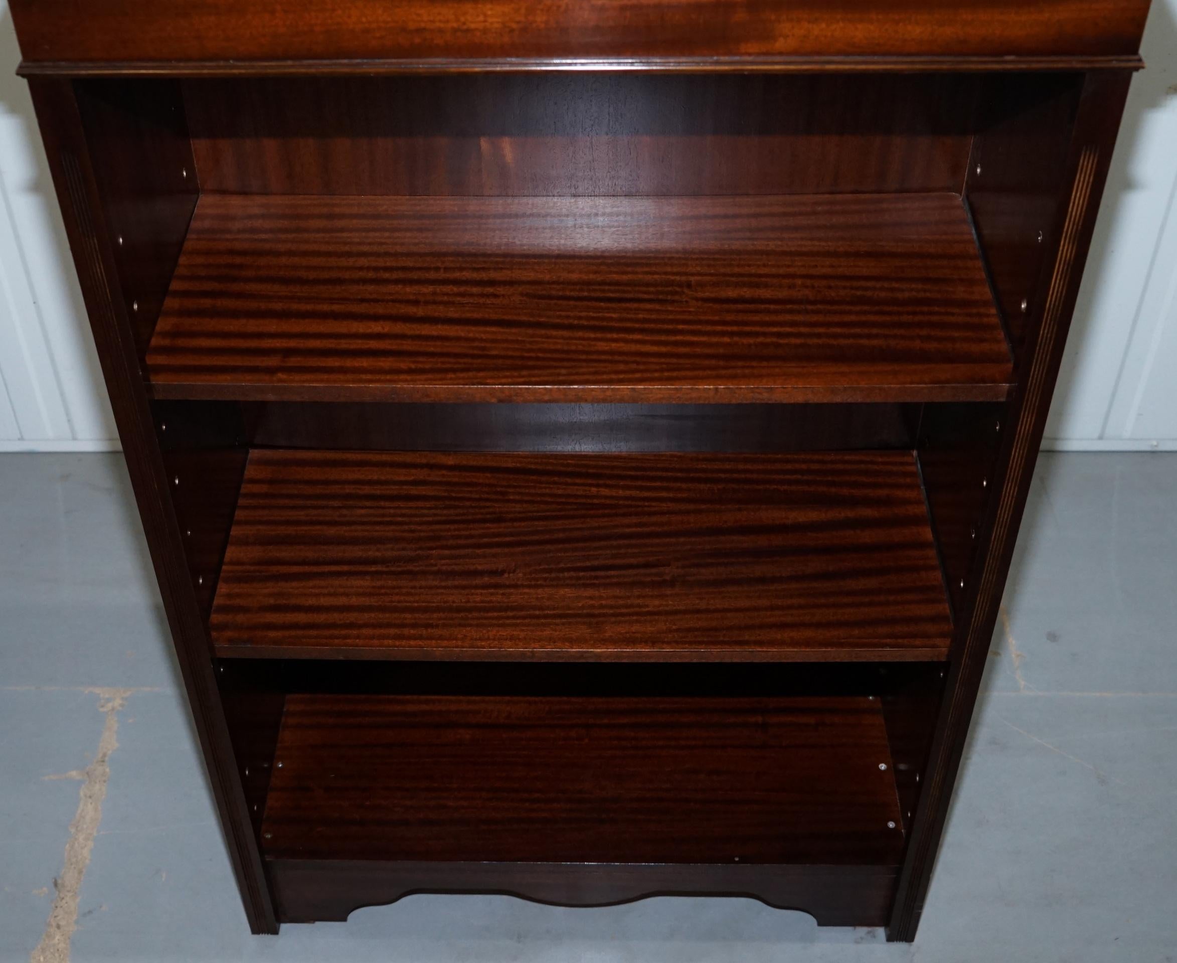 Hand-Crafted Nice Vintage Mahogany Dwarf Open Bookcase Adjustable Shelves