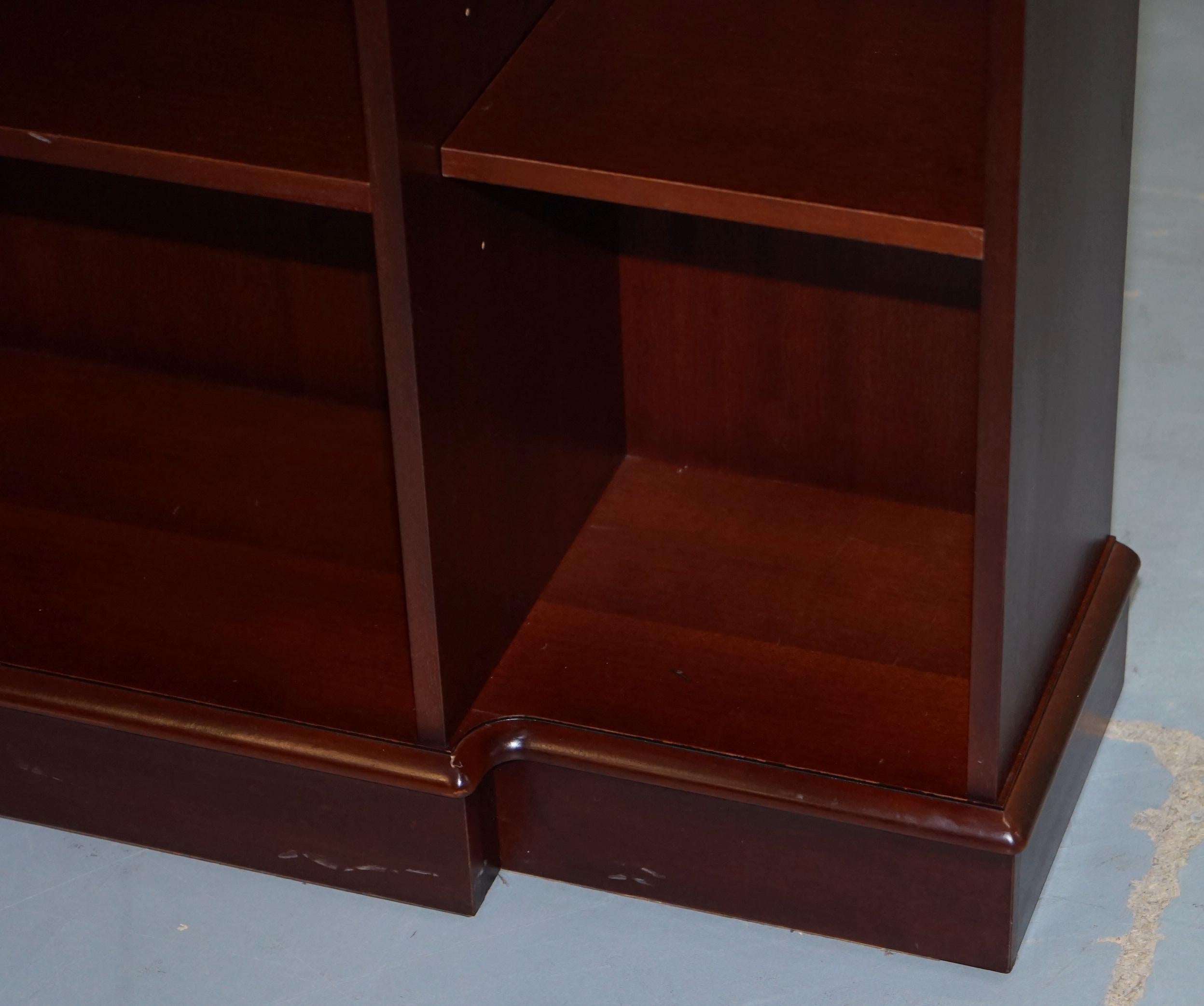 Hand-Crafted Nice Vintage McDonagh Fine Furniture Mahogany Dwarf Breakfront Library Bookcase