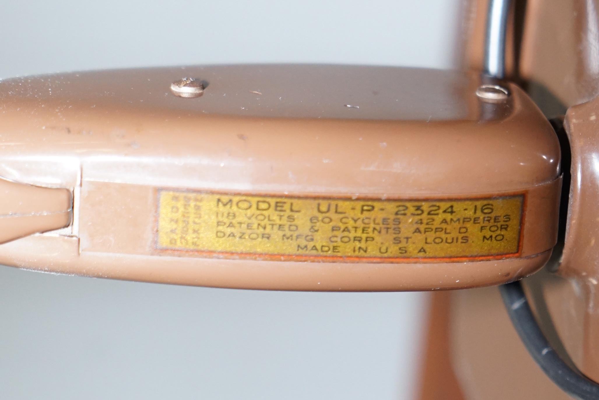 Nice Vintage Mid Century Modern Dazor Articulated Table Lamp Model Number P2324 1