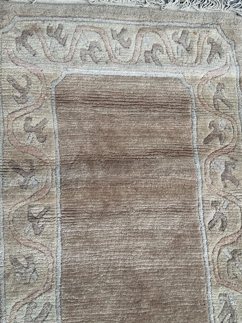 Bellissimo tappeto nepalese dal design moderno e vintage in vendita 1