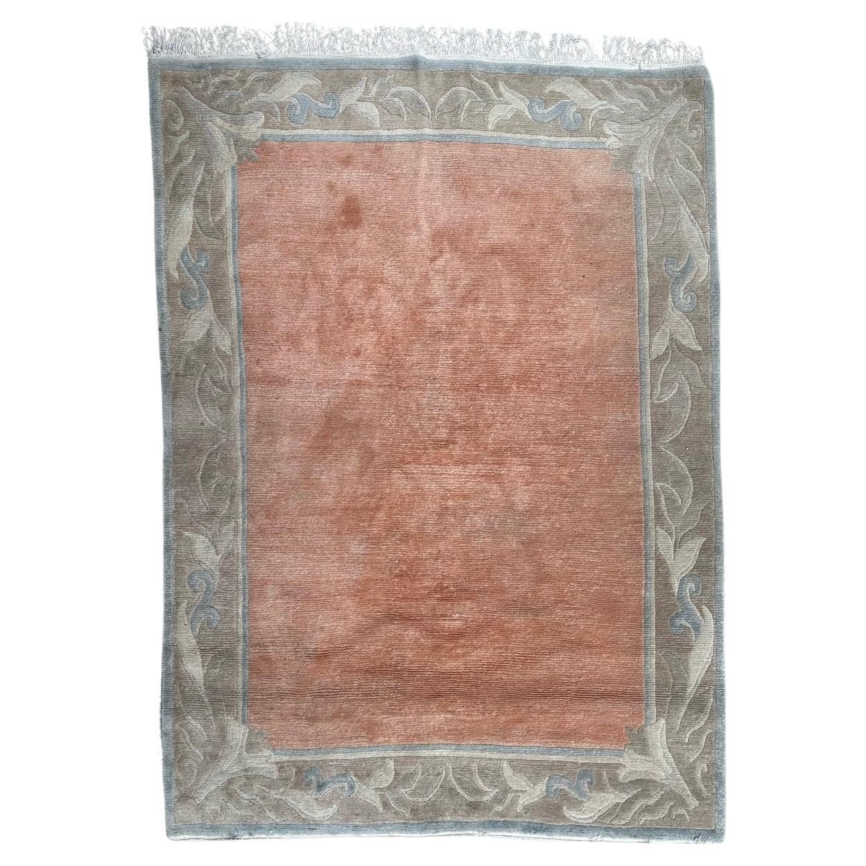 Bonita alfombra nepalí de diseño moderno vintage
