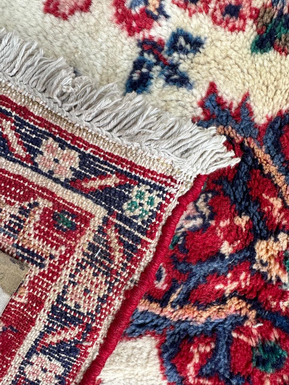 Bobyrug’s Nice vintage Najaf Abad rug  For Sale 11