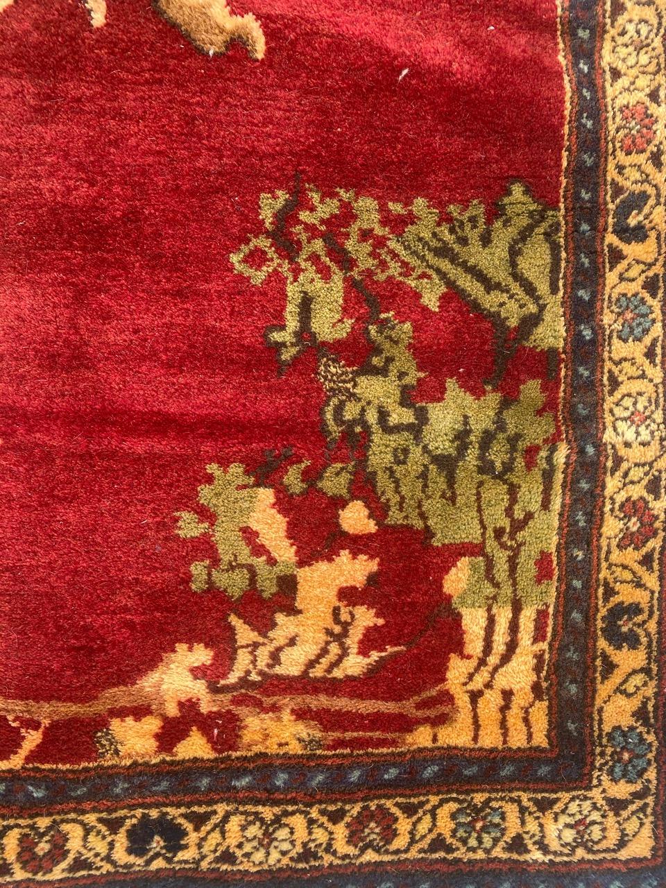 Nice Vintage Pictural Shiraz Rug In Good Condition For Sale In Saint Ouen, FR