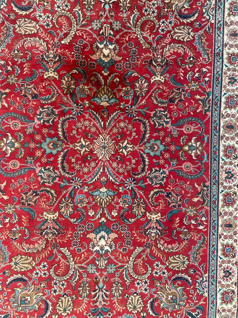 Schöner tabrizischer Teppich aus der Mitte des Jahrhunderts mit schönem Design und schönen Farben, komplett handgeknüpft mit Wollsamt auf Baumwollbasis.

✨✨✨
