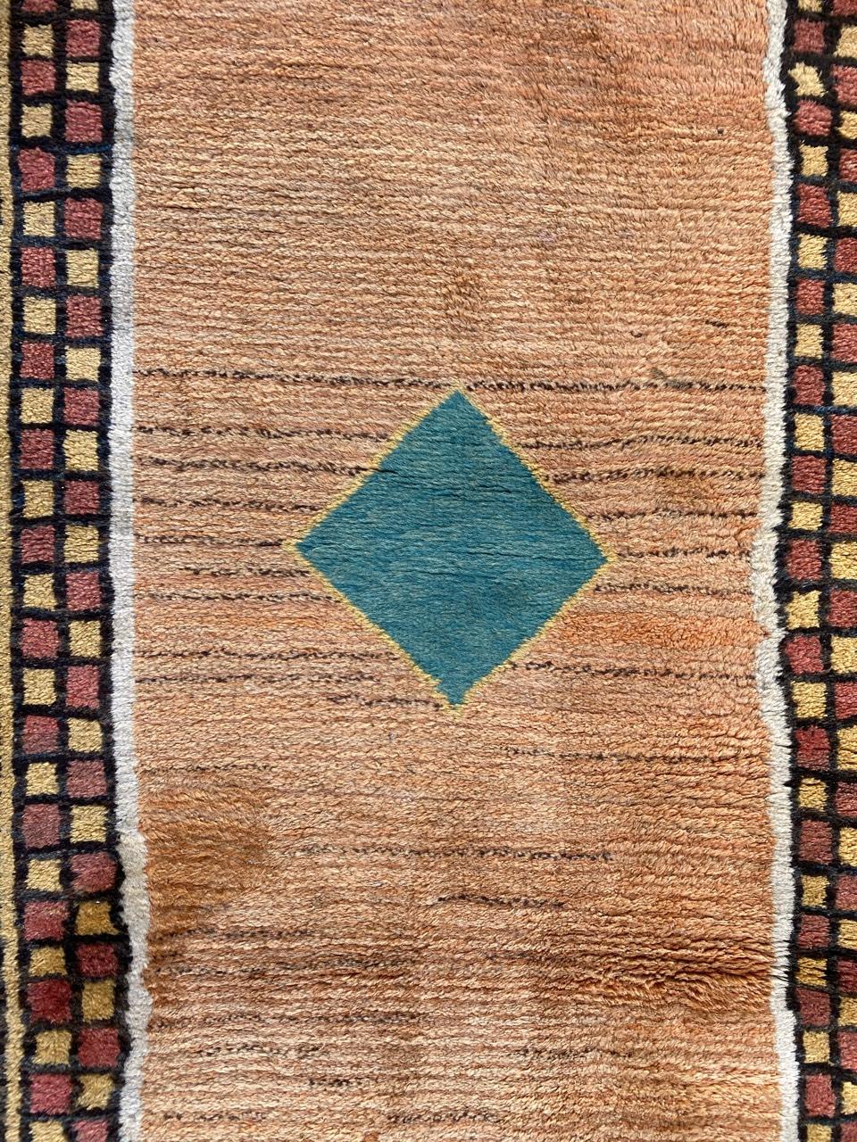 Bobyrug’s Nice Vintage Tribal Gabbeh Rug In Good Condition For Sale In Saint Ouen, FR