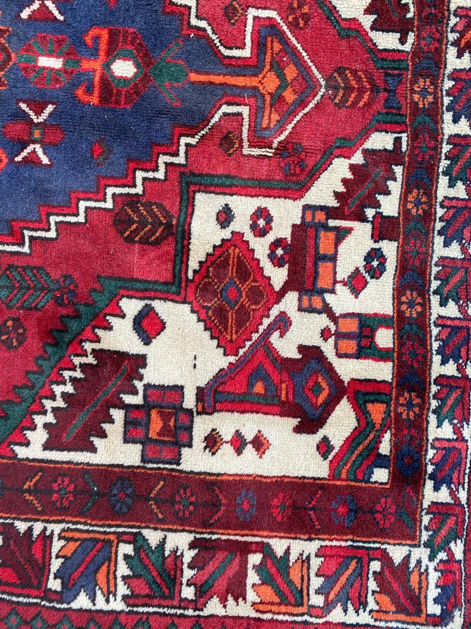 Vintage-Teppich mit Stammesmotiven, Hamadan (20. Jahrhundert) im Angebot