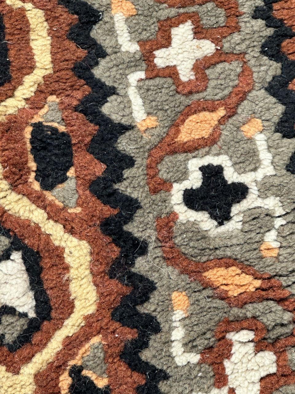 Bellissimo tappeto tribale tunisino vintage in vendita 7