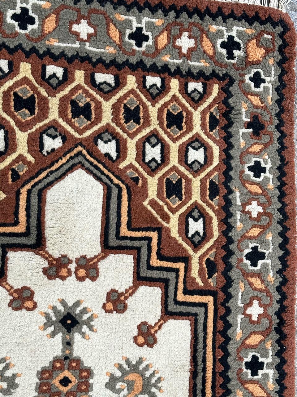 XX secolo Bellissimo tappeto tribale tunisino vintage in vendita