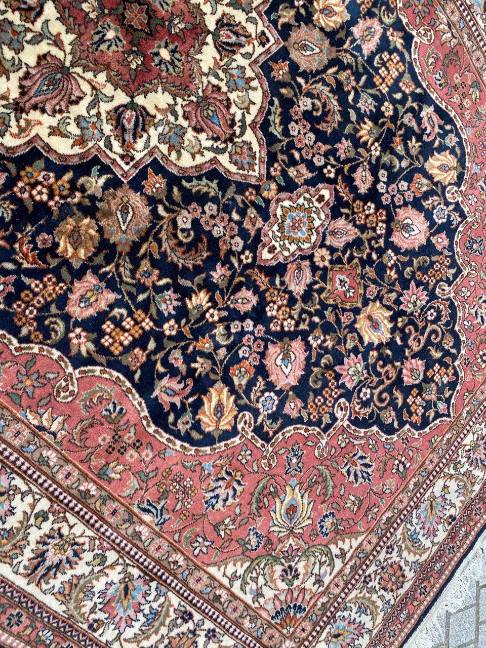 Schöner schöner türkischer Hereke Teppich im Vintage-Stil im Angebot 3