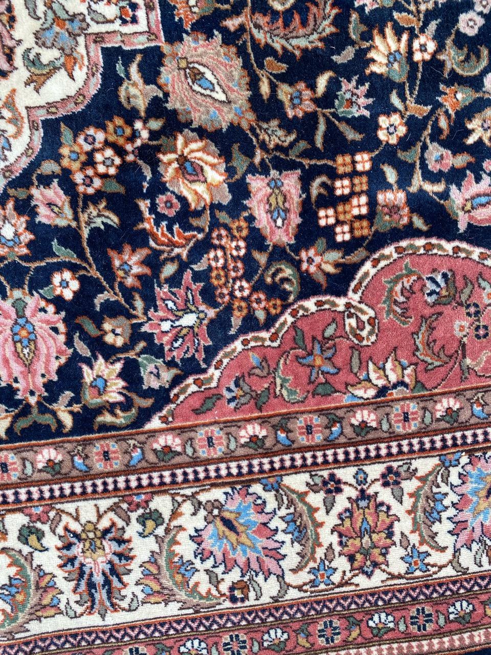 Schöner schöner türkischer Hereke Teppich im Vintage-Stil im Angebot 7