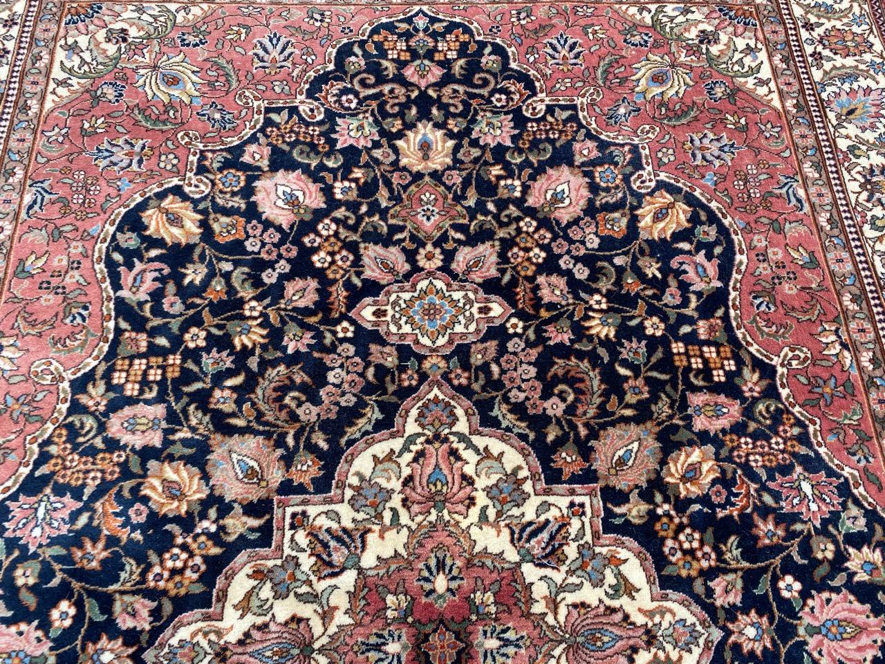 Schöner schöner türkischer Hereke Teppich im Vintage-Stil (Tabriz) im Angebot