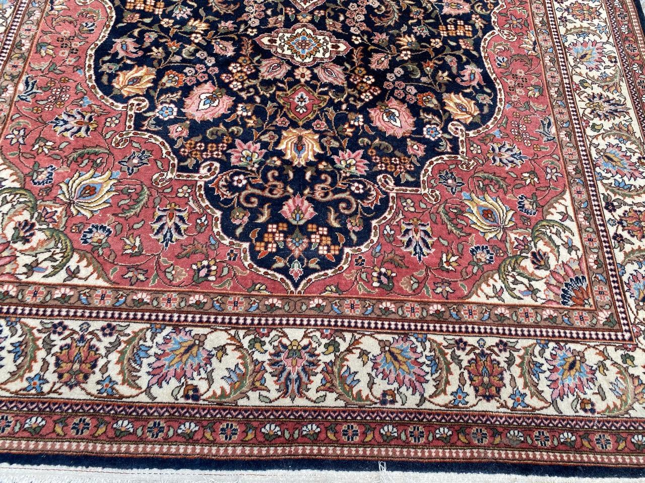 Schöner schöner türkischer Hereke Teppich im Vintage-Stil (Türkisch) im Angebot