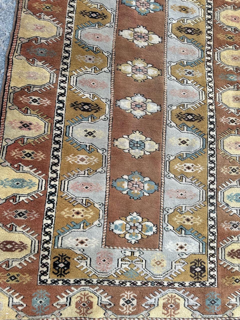 Il bel tappeto turco vintage di Bobyrug in vendita 3