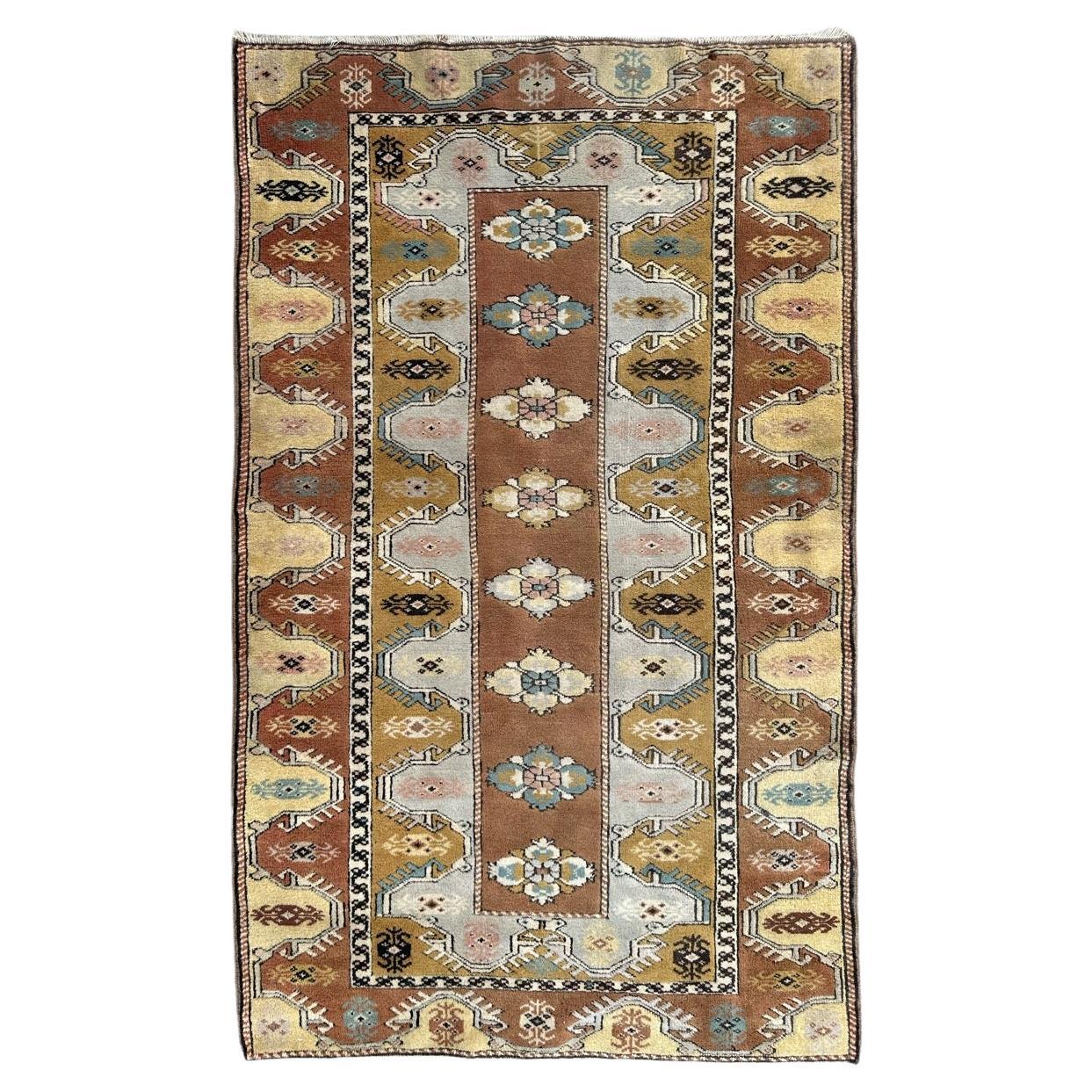 Bobyrug’s Nice vintage Turkish rug 