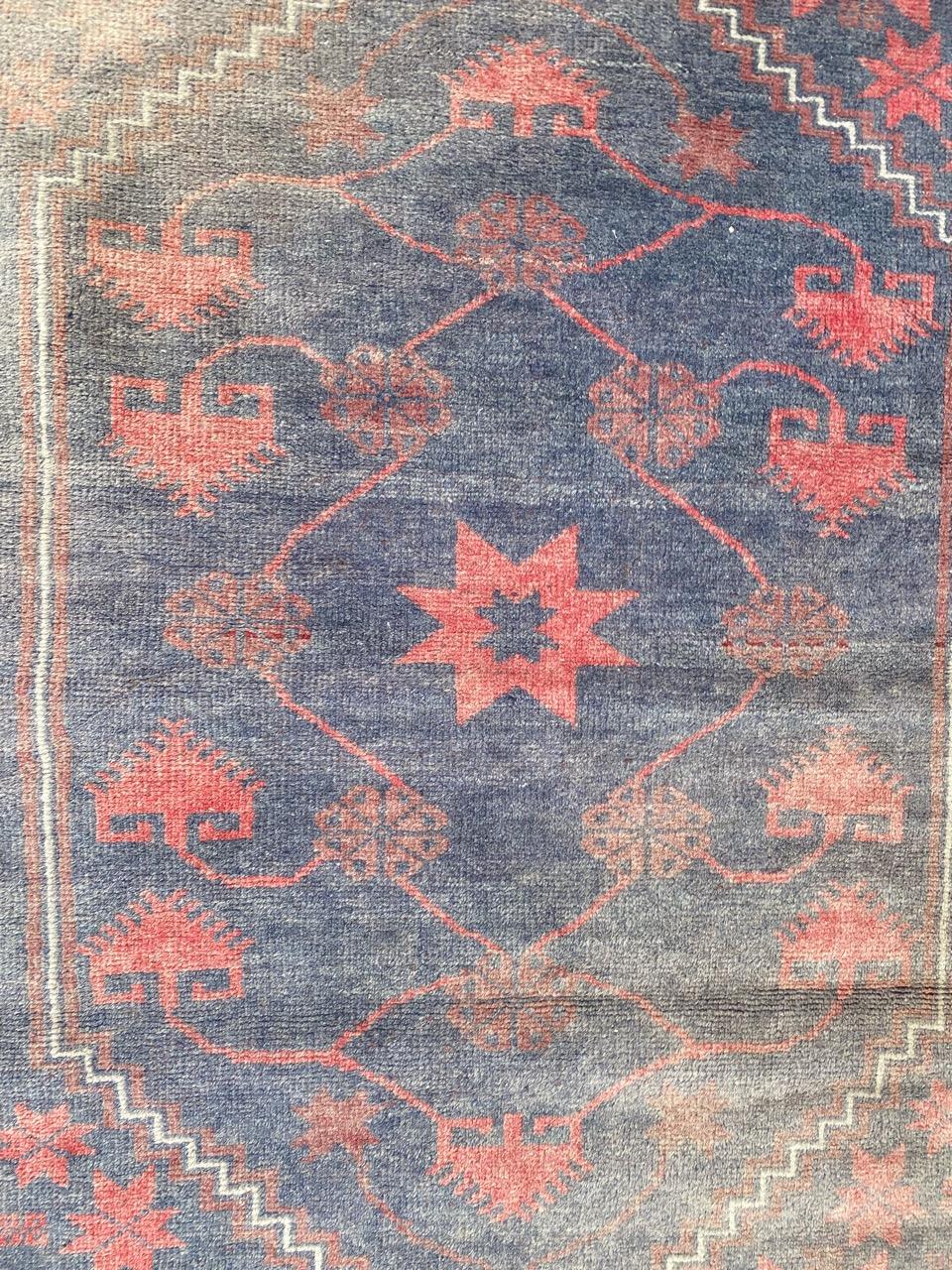 Bobyrug's Nice Vintage Türkisch Yagcibedir Teppich im Angebot 2
