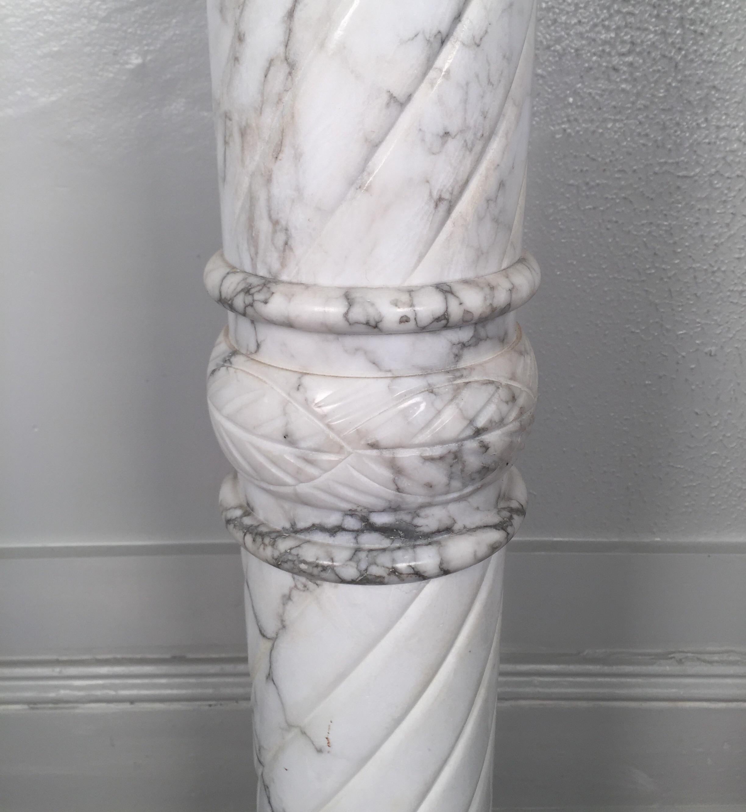 Early 20th Century Nice White Italian Marble Pedestal Made in Italy, circa 1910-1920