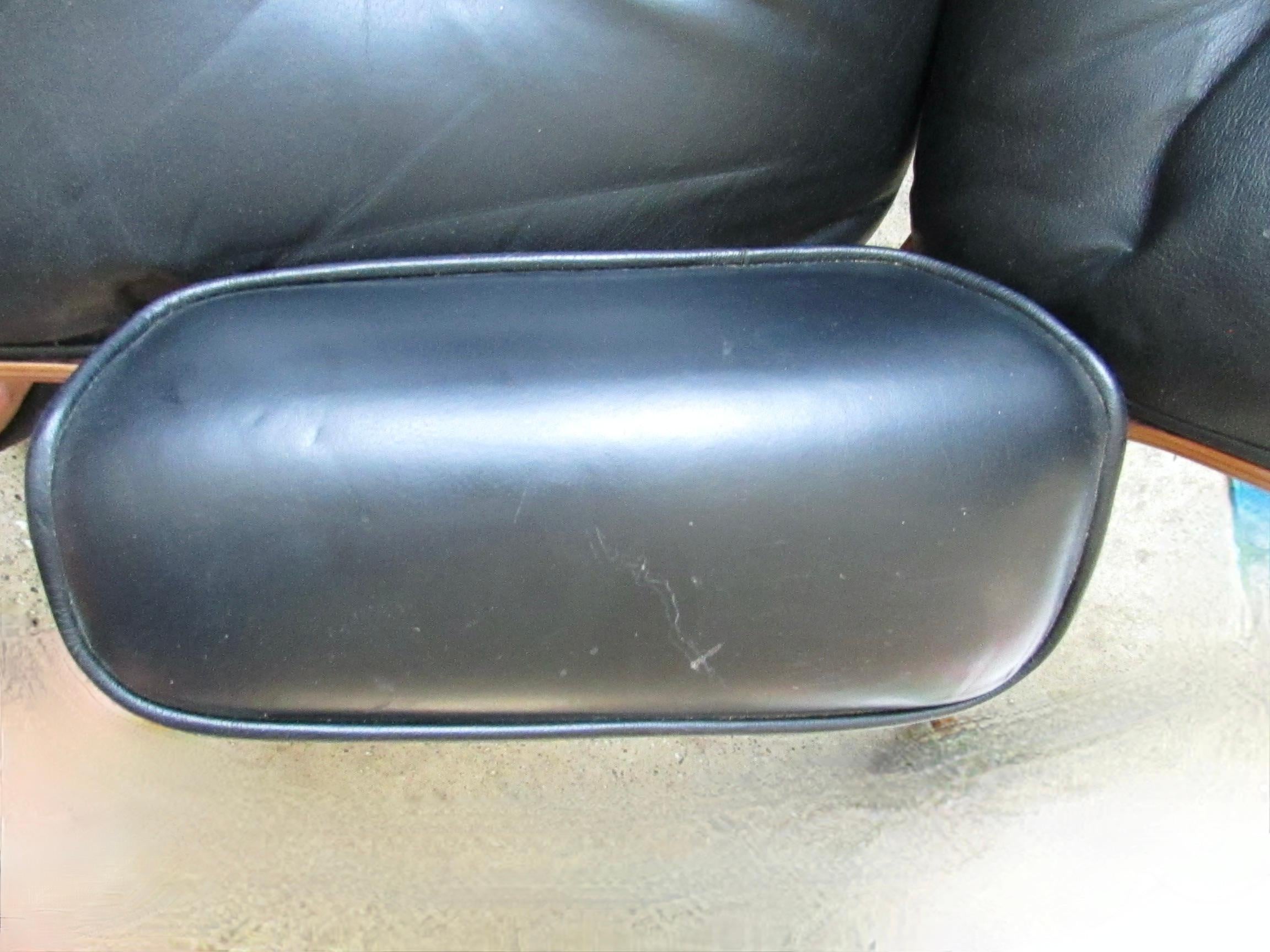 Nicely Grained Eames for Herman Miller Rosewood 670 671 Lounge Chair w/ Ottoman 10