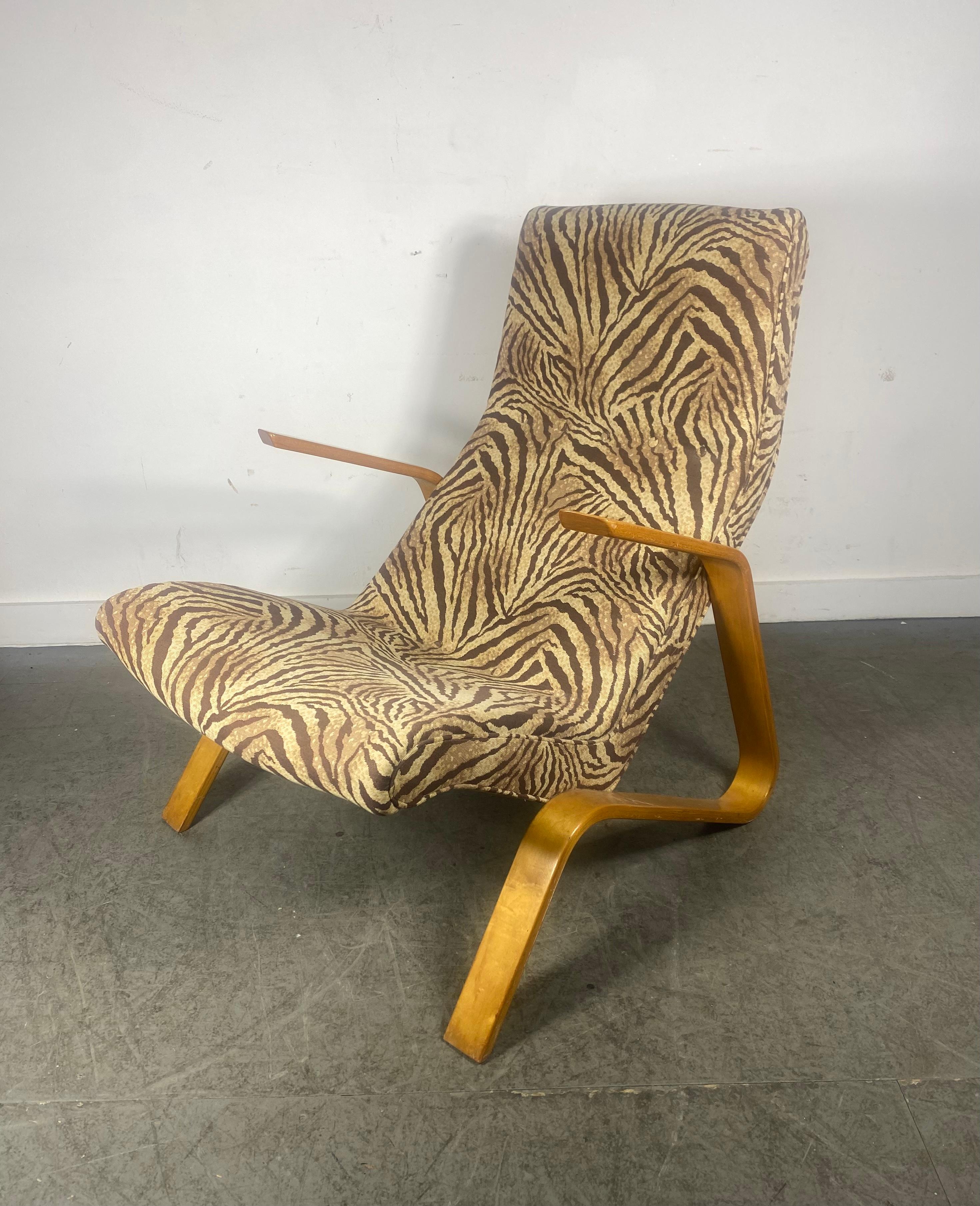 Fabric Nicely restored Eero Saarinen for Knoll Grasshopper Lounge Chair For Sale