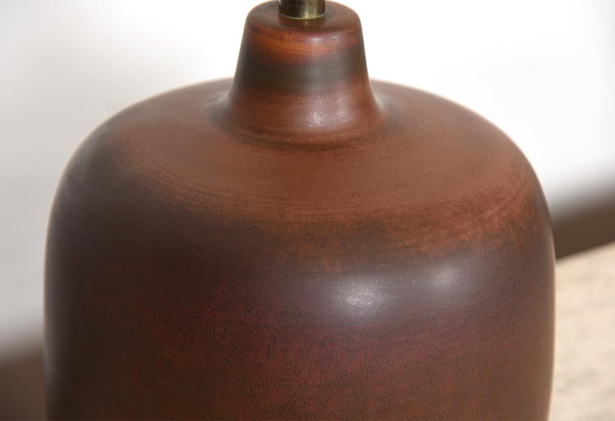 Mid-Century Modern Nicely Sized Brown Table Lamp by Bostlund For Sale