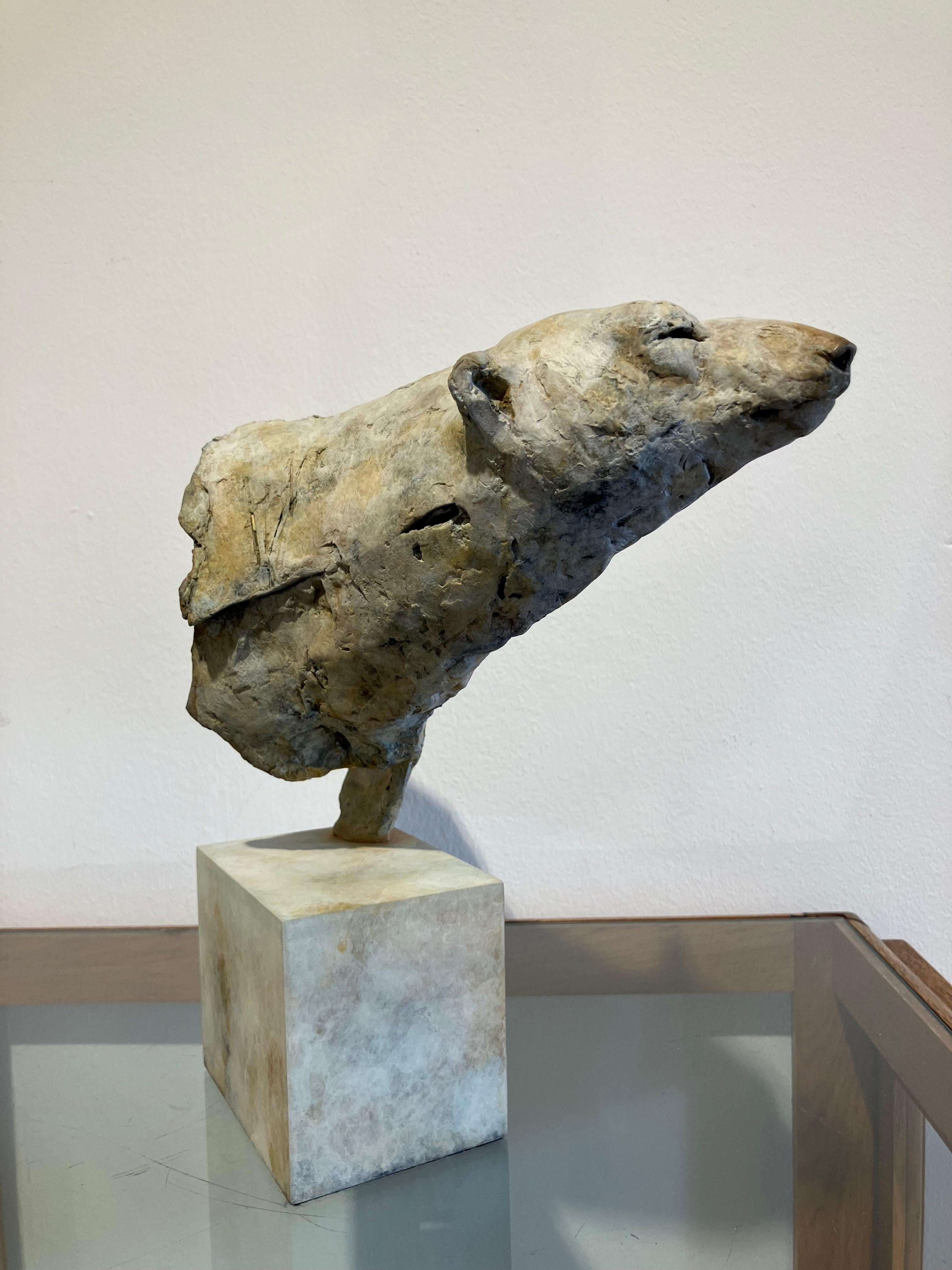 Nichola Theakston (1967) has established herself as one of the UK’s foremost contemporary sculptors working within the animal genre. 

With the ''Arctic Bear'' Nichola shows how exquisite she can capture the feelings and expressions in an animal.