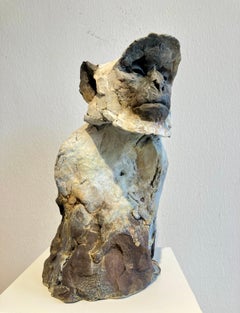 ''Sacred Langur 2'', scultura contemporanea in bronzo di un primate, una scimmia