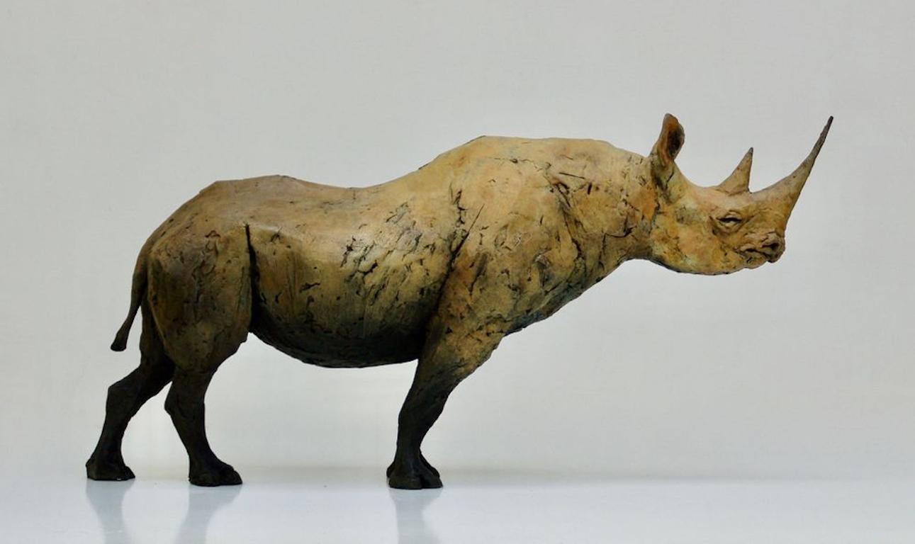 Still Rhino'', Contemporary Bronze Sculpture Porträt eines Nashorns