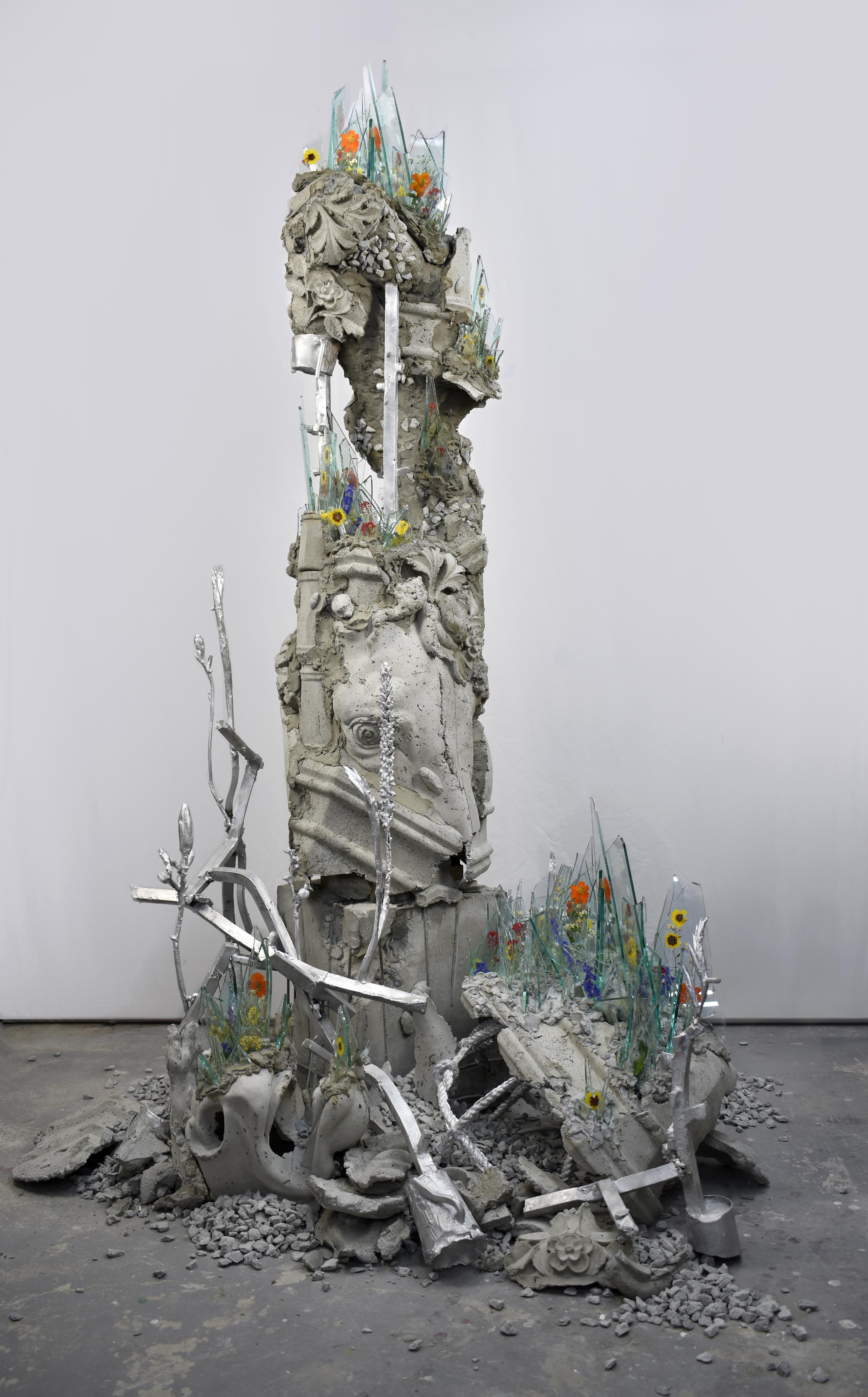 Nicholas Crombach Abstract Sculpture – Gartenmauer