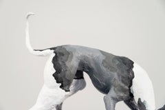 Hound 2/8 - grigio, bianco, blu, figurativo, cane, animale selvatico, scultura in resina