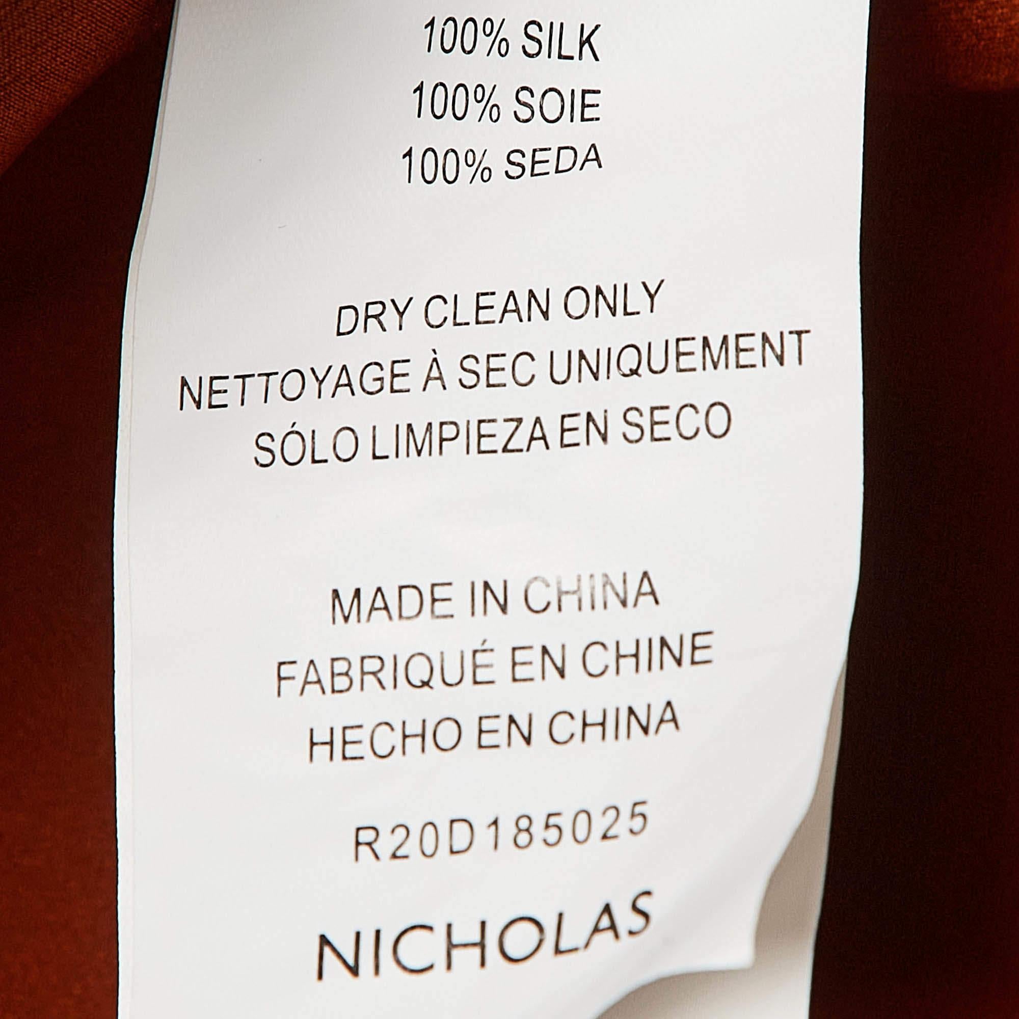 Nicholas Brown Satin Kuhfellausschnitt Maxi-Slip-Kleid mit Gürtel L Damen im Angebot
