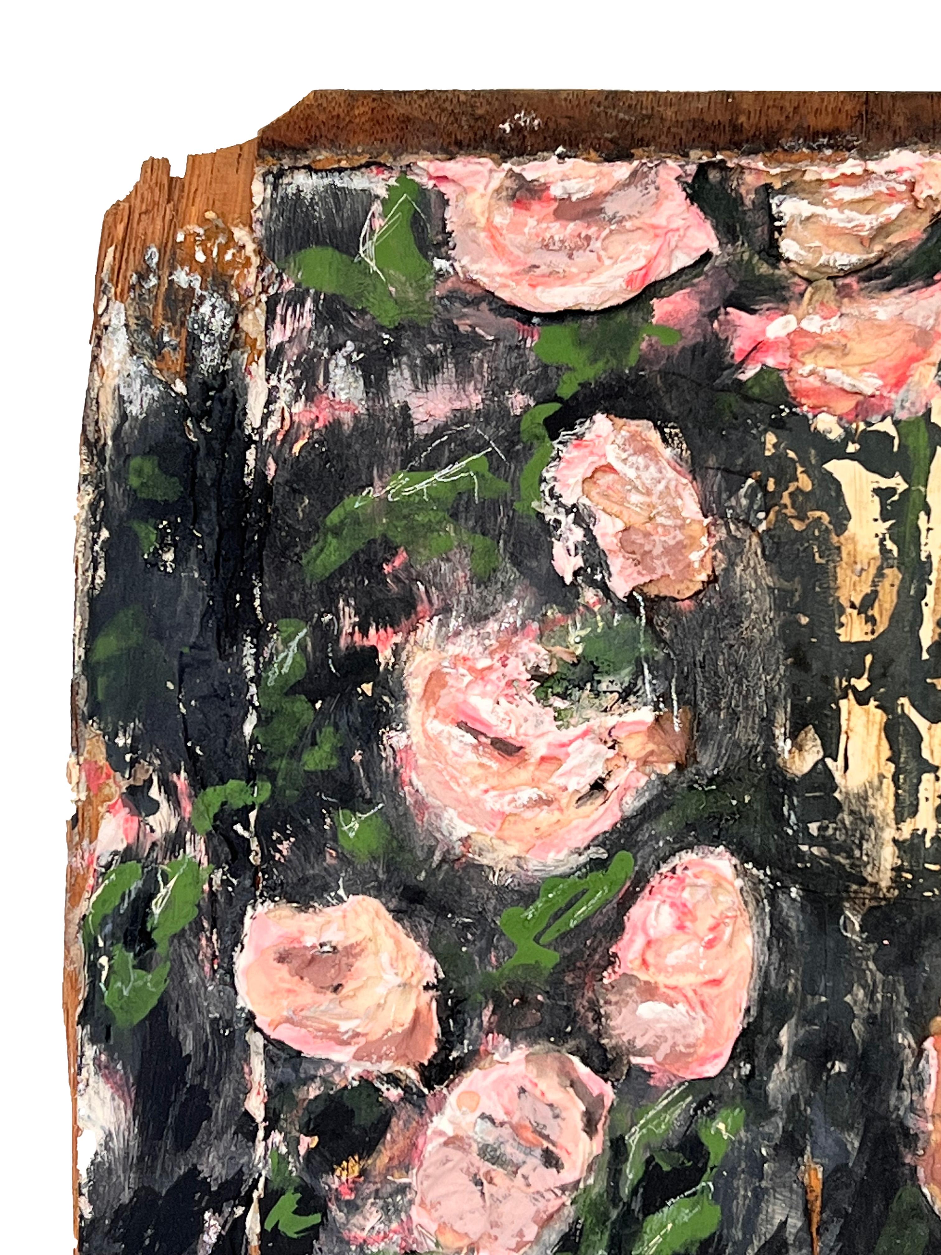 «ove Heads » (abstraite, florale, roses, rose, rustique, vintage, bois antique) - Marron Portrait Painting par Nicholas Evans
