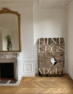 „Hind Legs“ (Text, Typ, Abstrakt, Tier, Kühn, Grafik, nachhaltig, Rohholz)