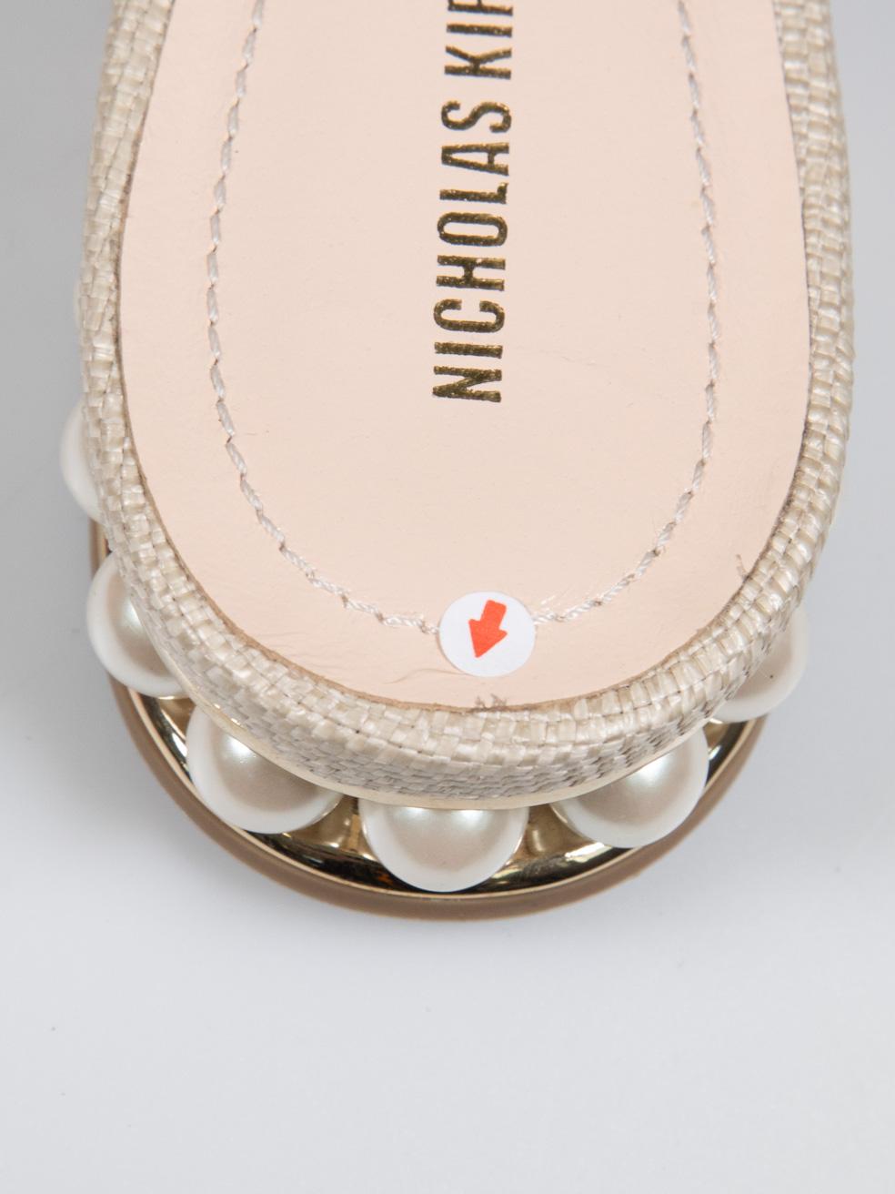 Nicholas Kirkwood Sandali con tacco in finta perla beige Taglia IT 36 in vendita 1