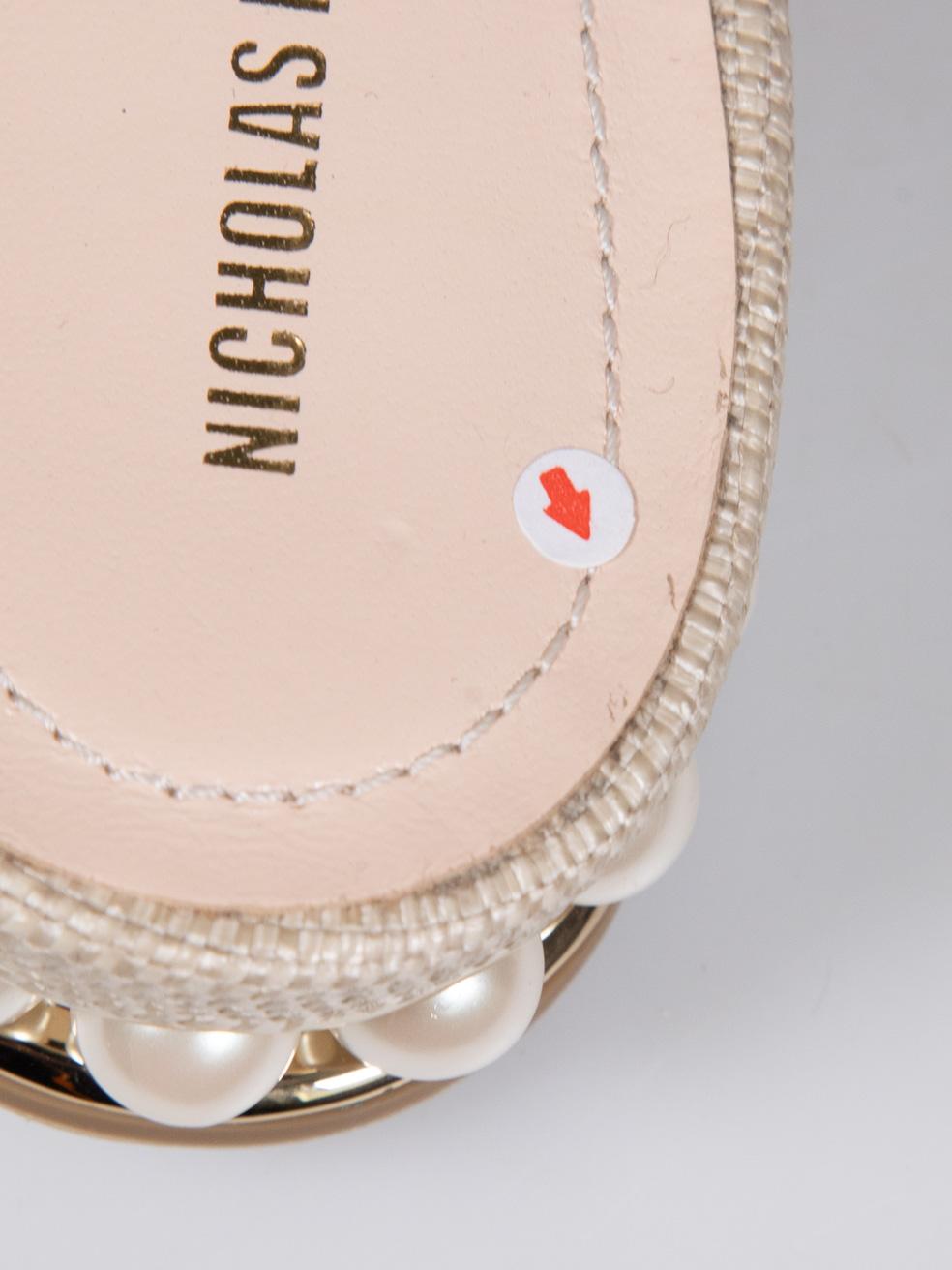 Nicholas Kirkwood Sandali con tacco in finta perla beige Taglia IT 36 in vendita 2