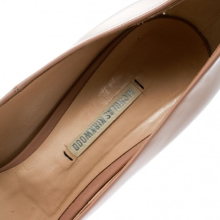 Nicholas Kirkwood Beige Patent Leather Square Toe Pumps Taglia 40.5 In condizioni buone in vendita a Dubai, Al Qouz 2
