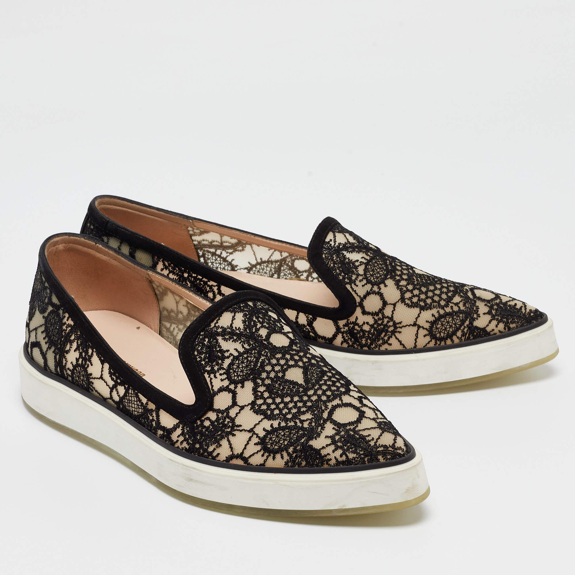 Women's Nicholas Kirkwood Black/Beige Lace and Mesh Alona  Smoking Slipper Size 37.5 For Sale