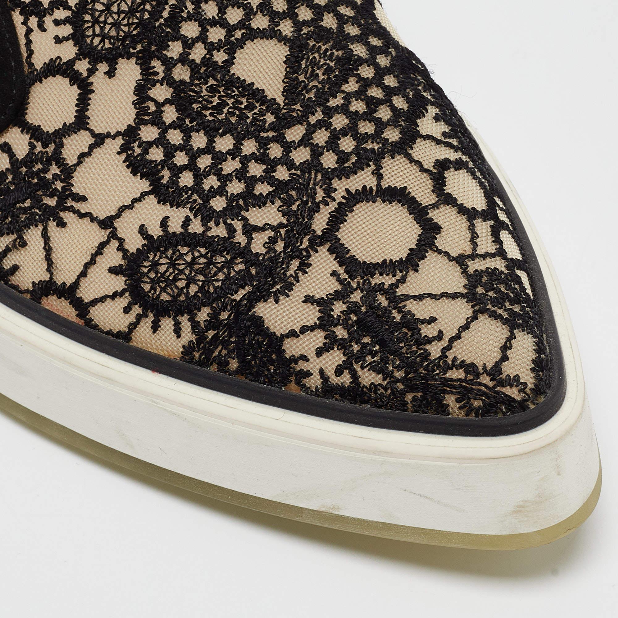 Nicholas Kirkwood Black/Beige Lace and Mesh Alona  Smoking Slipper Size 37.5 For Sale 4