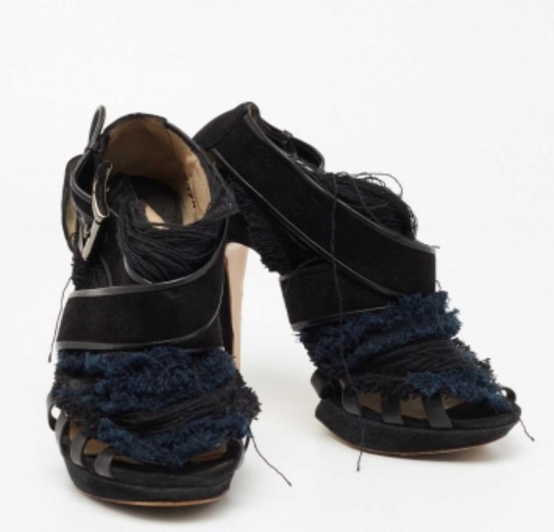 Nicholas Kirkwood Nero/Blu in Tessuto Scamosciato con Piattaforma Criss Cross Sandali Taglia 39.5 In condizioni discrete in vendita a Dubai, Al Qouz 2
