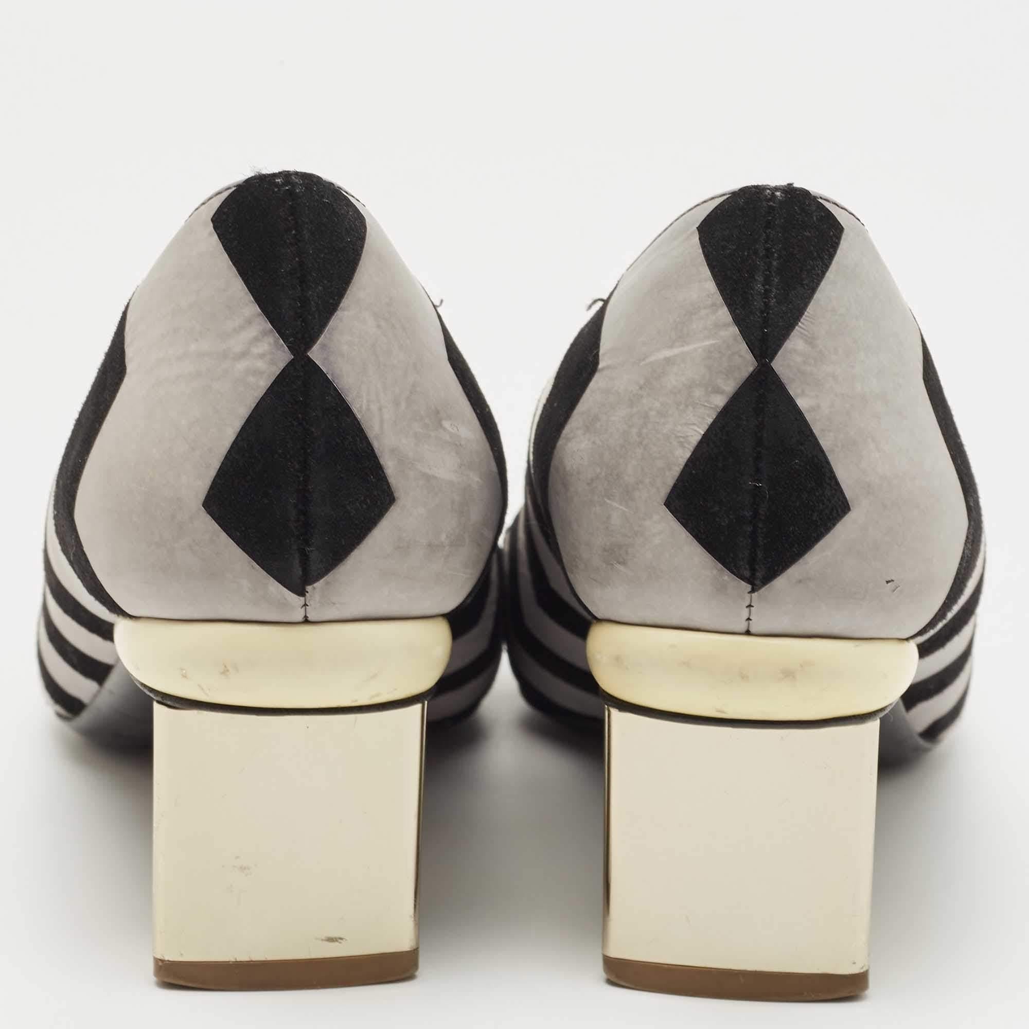 Nicholas Kirkwood Black/Grey Zigzag Print Suede Pumps Size 37.5 For Sale 1
