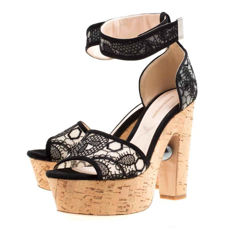 Nicholas Kirkwood Black Lace Maya Pearl Platform Ankle Strap Sandals Size 38 In New Condition In Dubai, Al Qouz 2