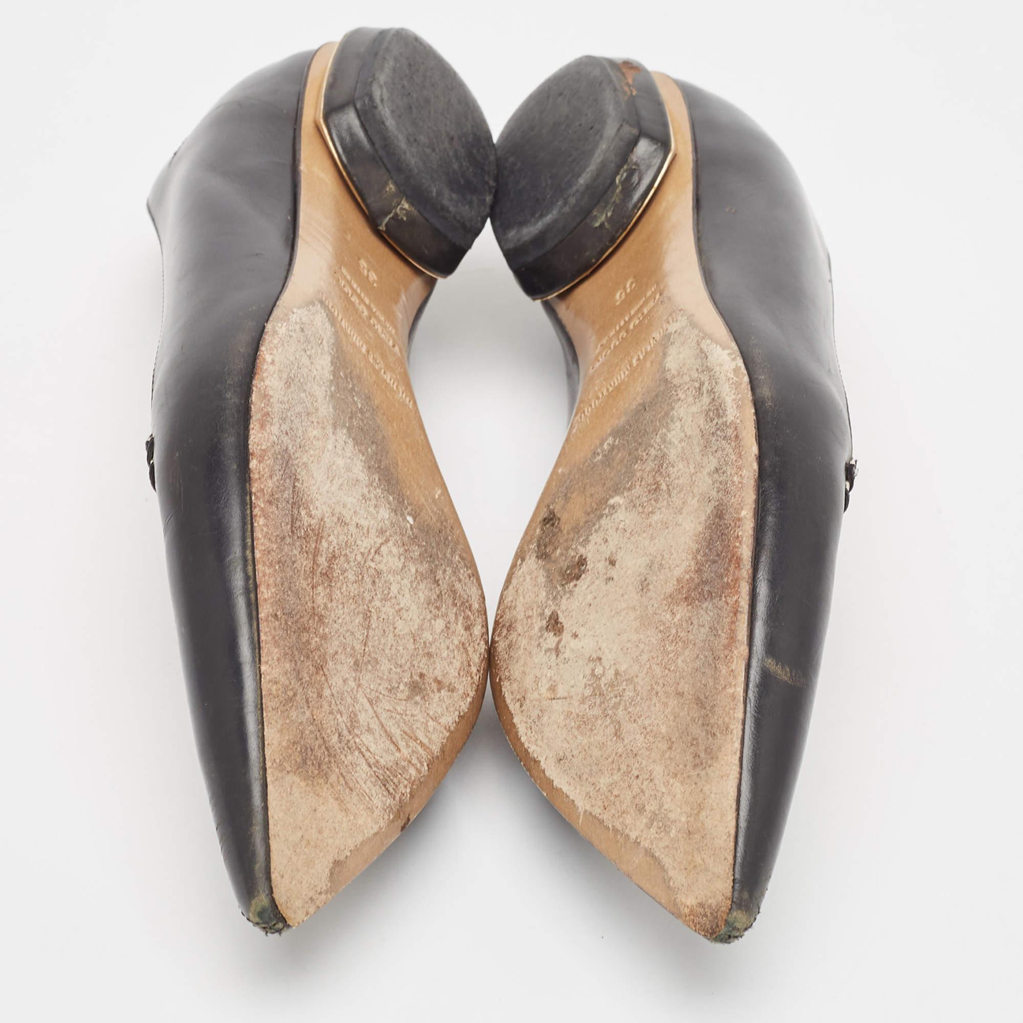Nicholas Kirkwood - Ballerines à bout pointu en cuir noir Beya Zigzag - Taille 35 en vente 1