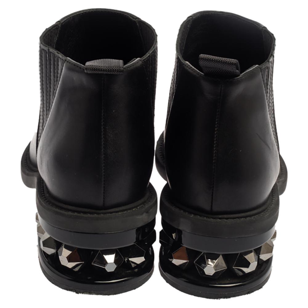 Nicholas Kirkwood Black leather Suzi Studded Ankle Boots Size 39 In Good Condition In Dubai, Al Qouz 2