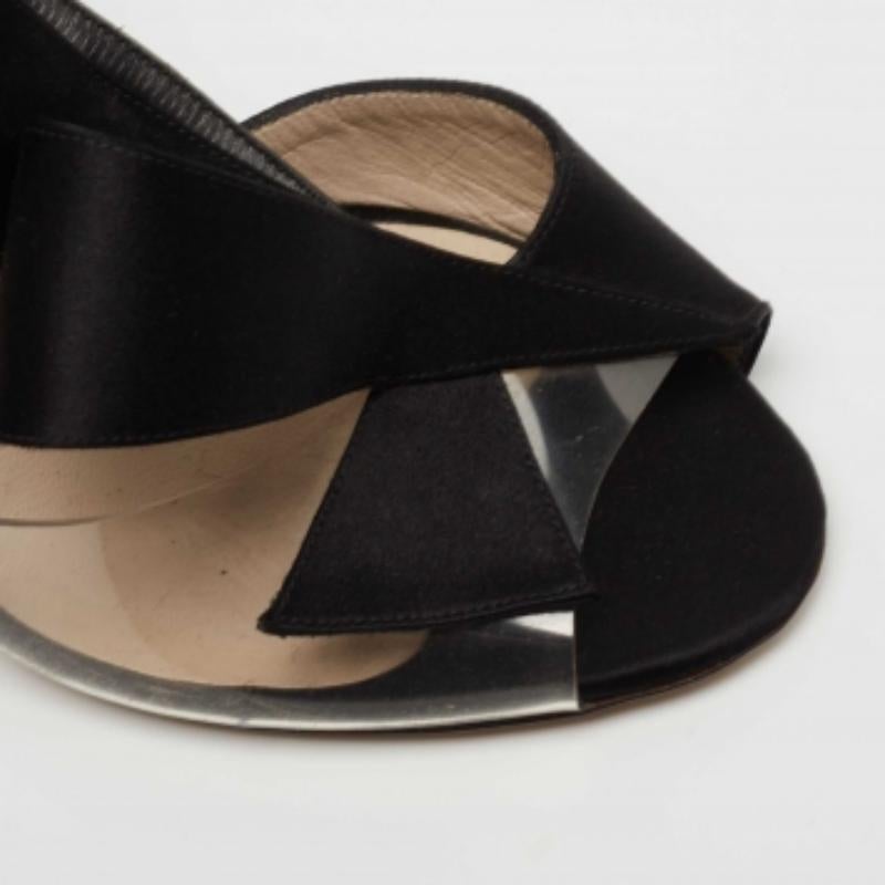 Nicholas Kirkwood Sandales à lanières de satin noir Taille 35 en vente 2