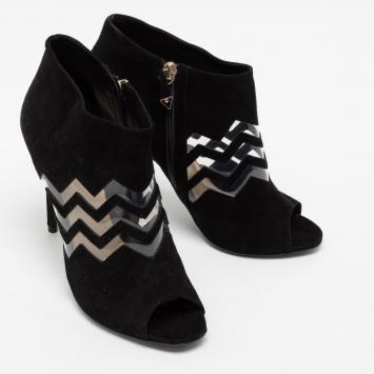 Nicholas Kirkwood Black Suede And PVC Chevron Peep Toe Ankle Booties Size 38.5 im Angebot 6