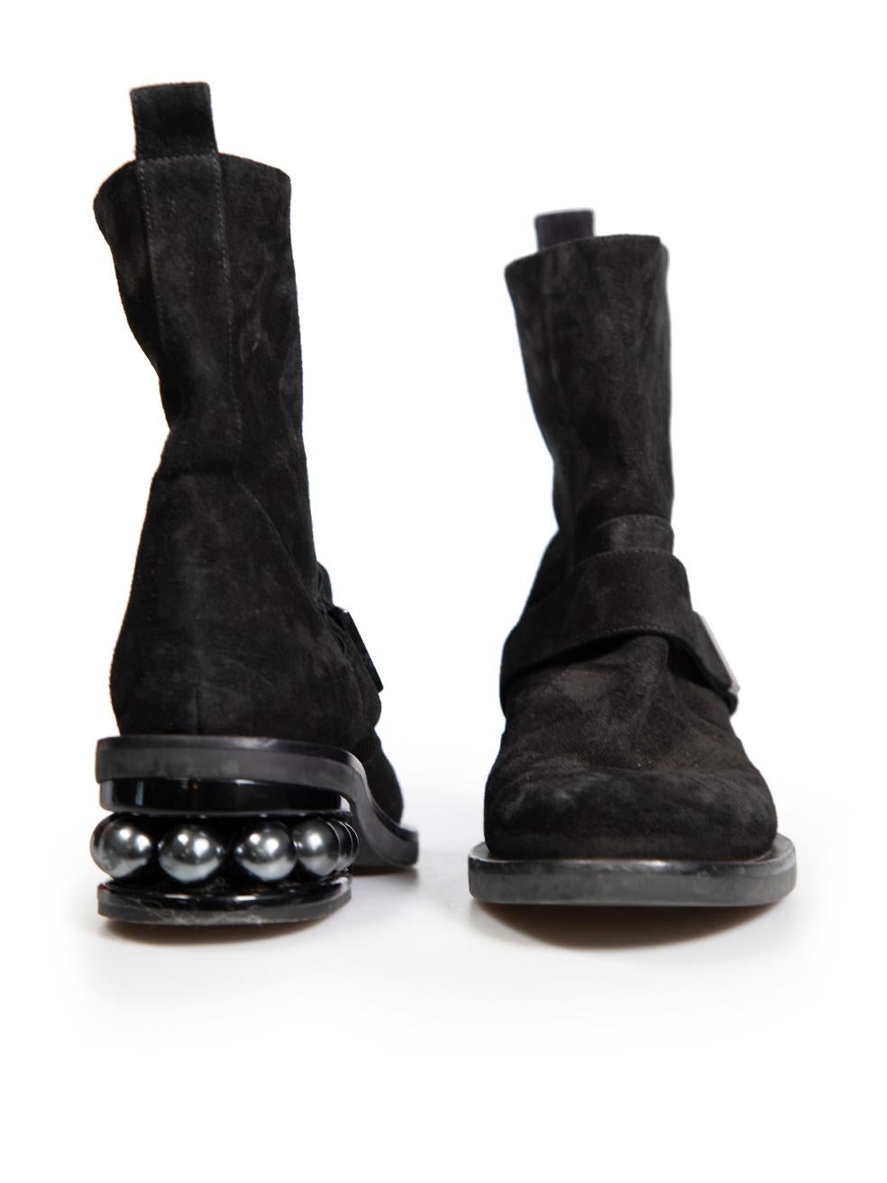 Nicholas Kirkwood Black Suede Faux Pearl Boots Size IT 39 In Good Condition For Sale In London, GB