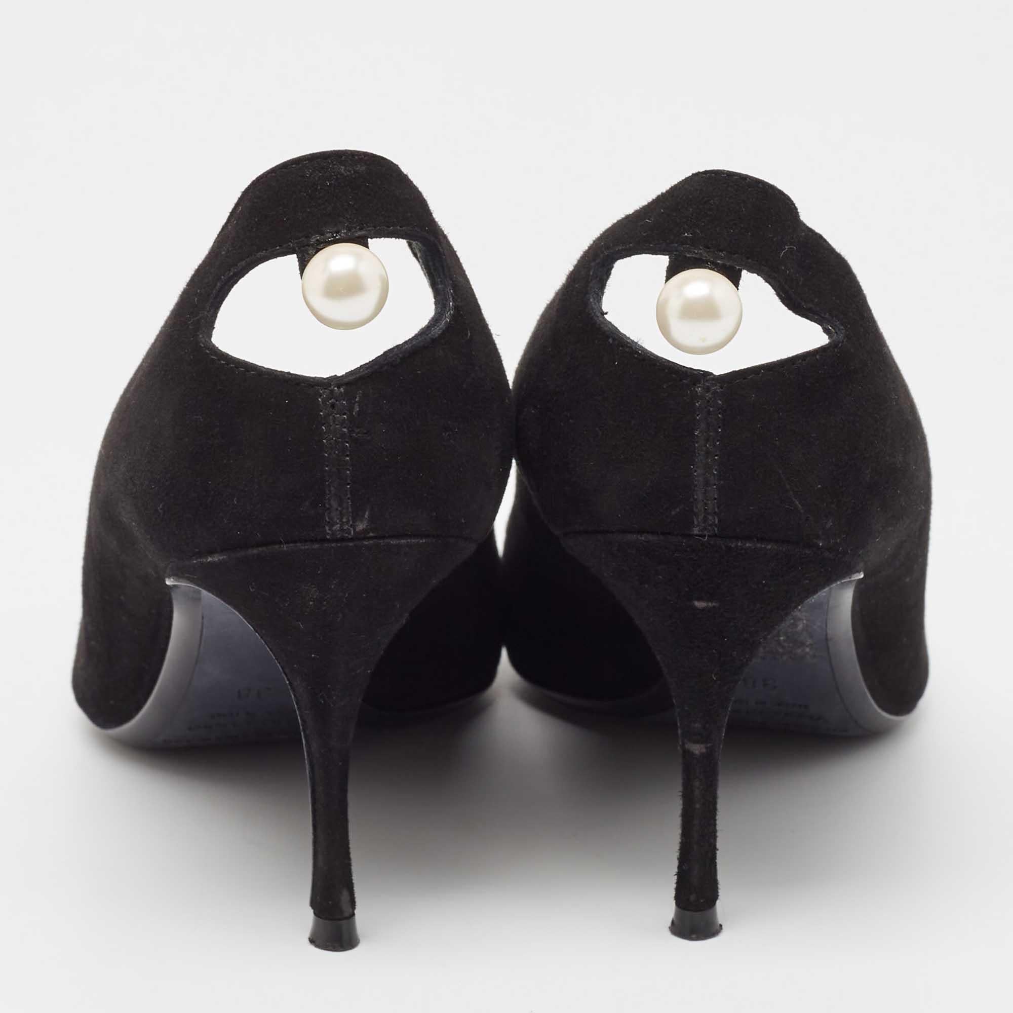 Nicholas Kirkwood Black Suede Faux Pearl Detail Pumps Size 38 For Sale 1