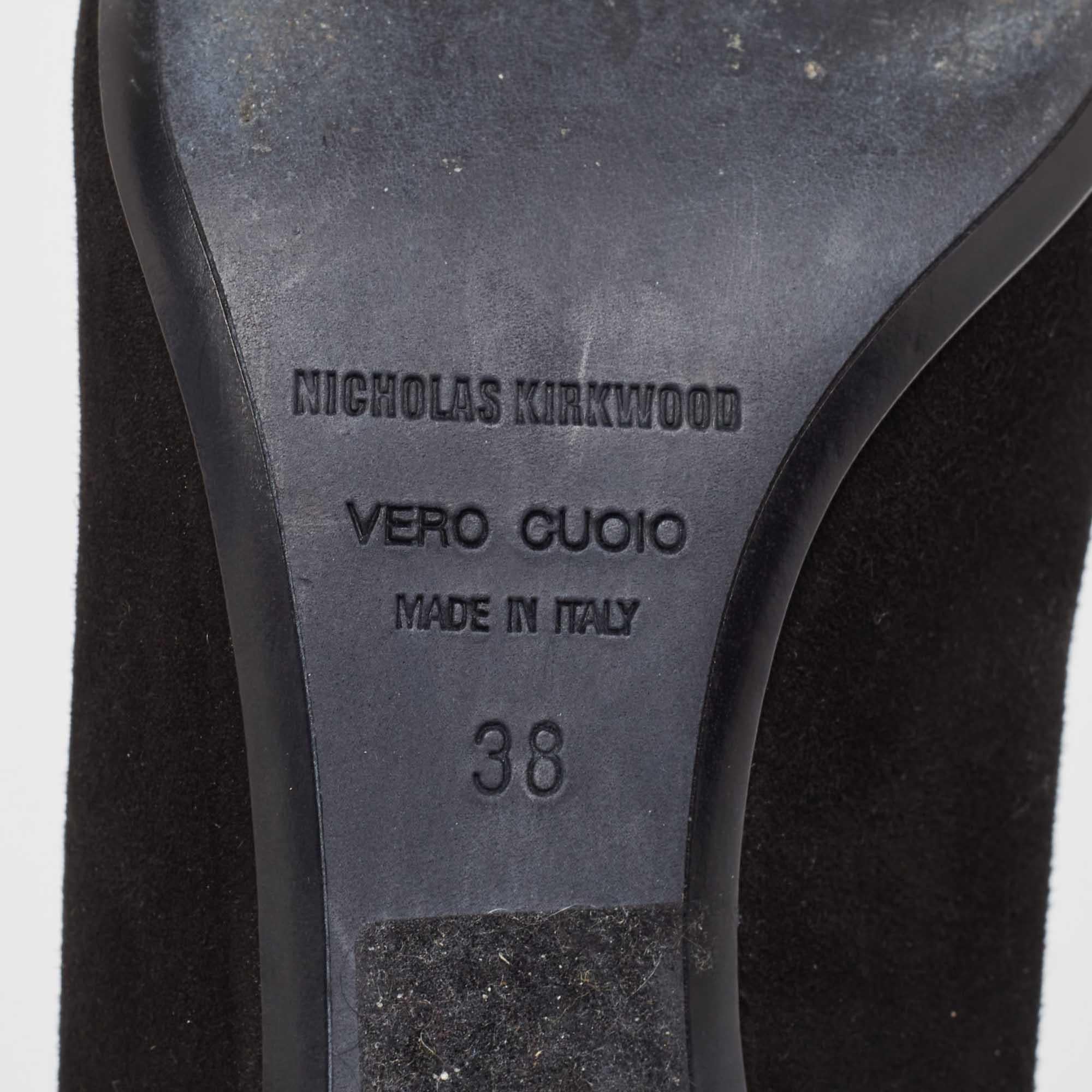 Nicholas Kirkwood Black Suede Faux Pearl Detail Pumps Size 38 For Sale 4